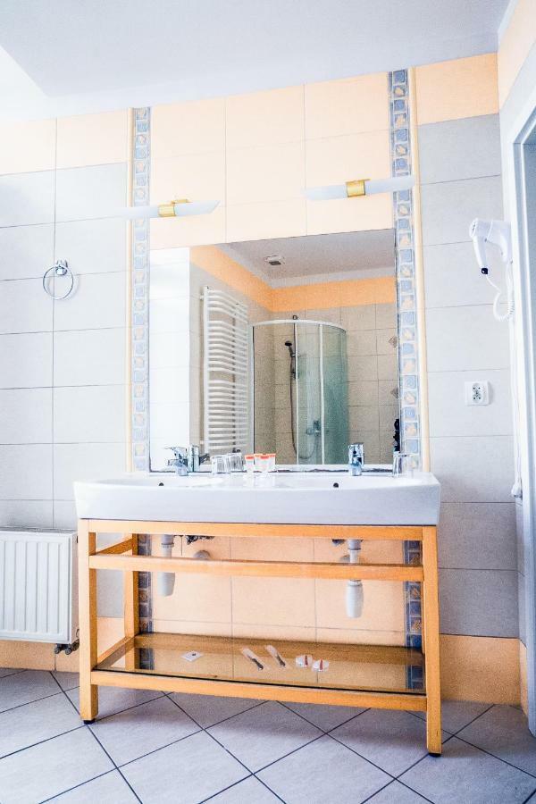 קילצה Hotel Hellada מראה חיצוני תמונה
